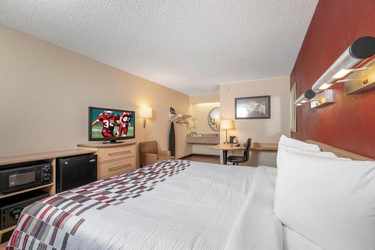Red Roof Inn Detroit - Roseville St Clair Shores מראה חיצוני תמונה
