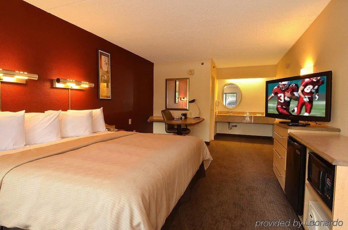 Red Roof Inn Detroit - Roseville St Clair Shores מראה חיצוני תמונה