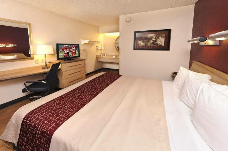 Red Roof Inn Detroit - Roseville St Clair Shores מראה חיצוני תמונה