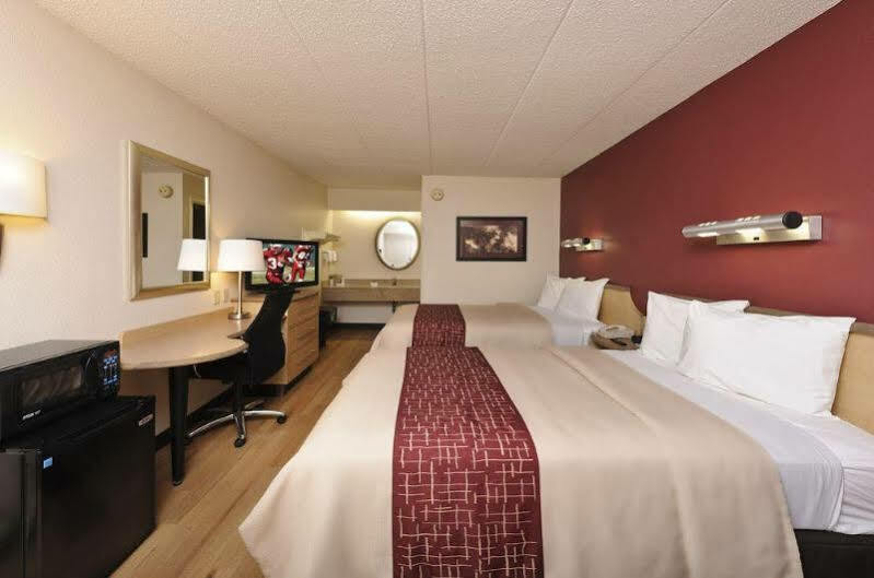 Red Roof Inn Detroit - Roseville St Clair Shores מראה חיצוני תמונה